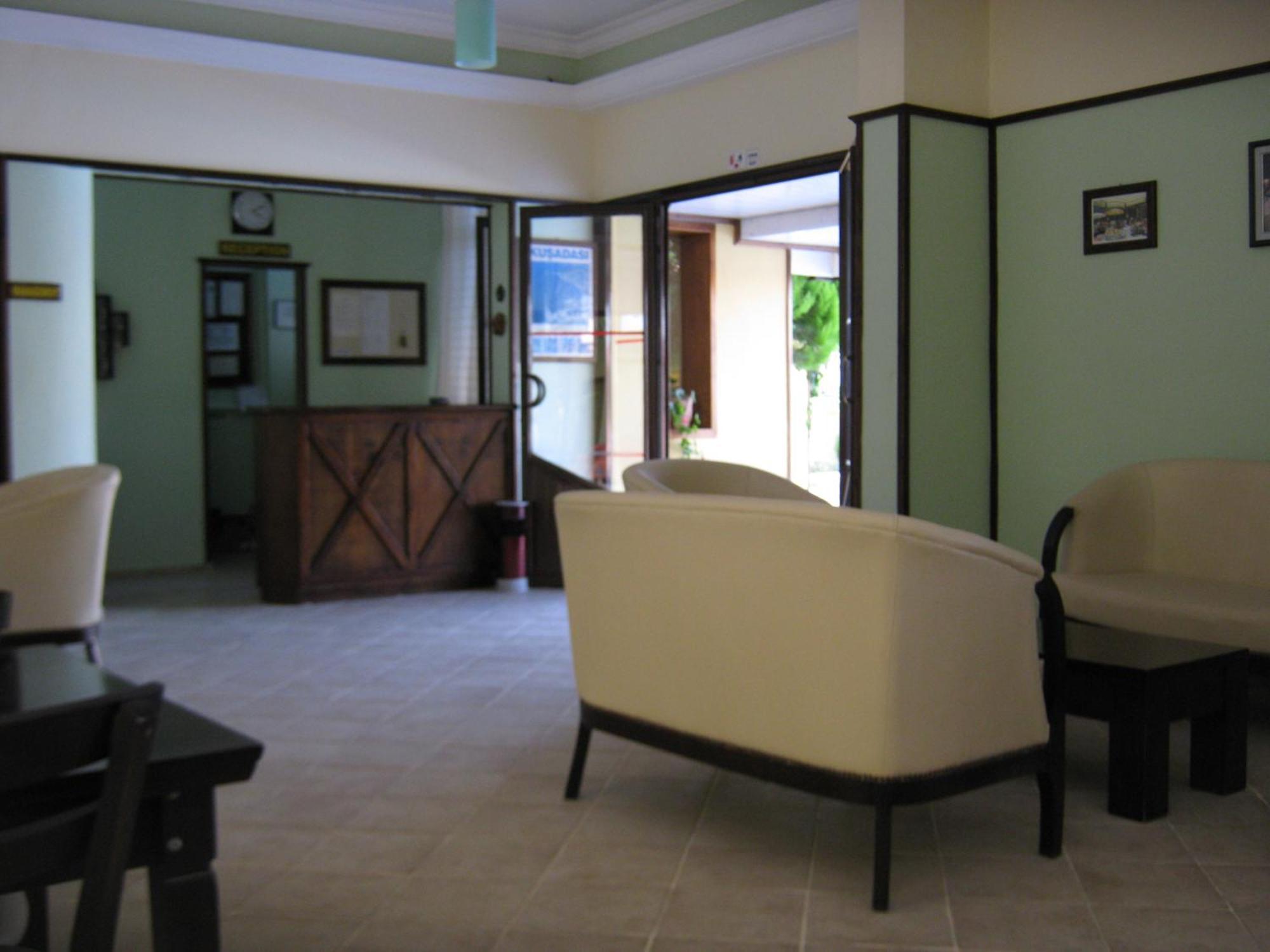 Oya Family Suites Kusadasi Exterior photo
