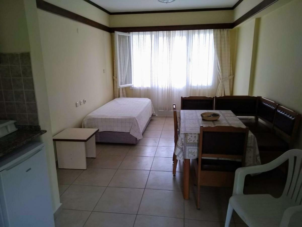 Oya Family Suites Kusadasi Exterior photo