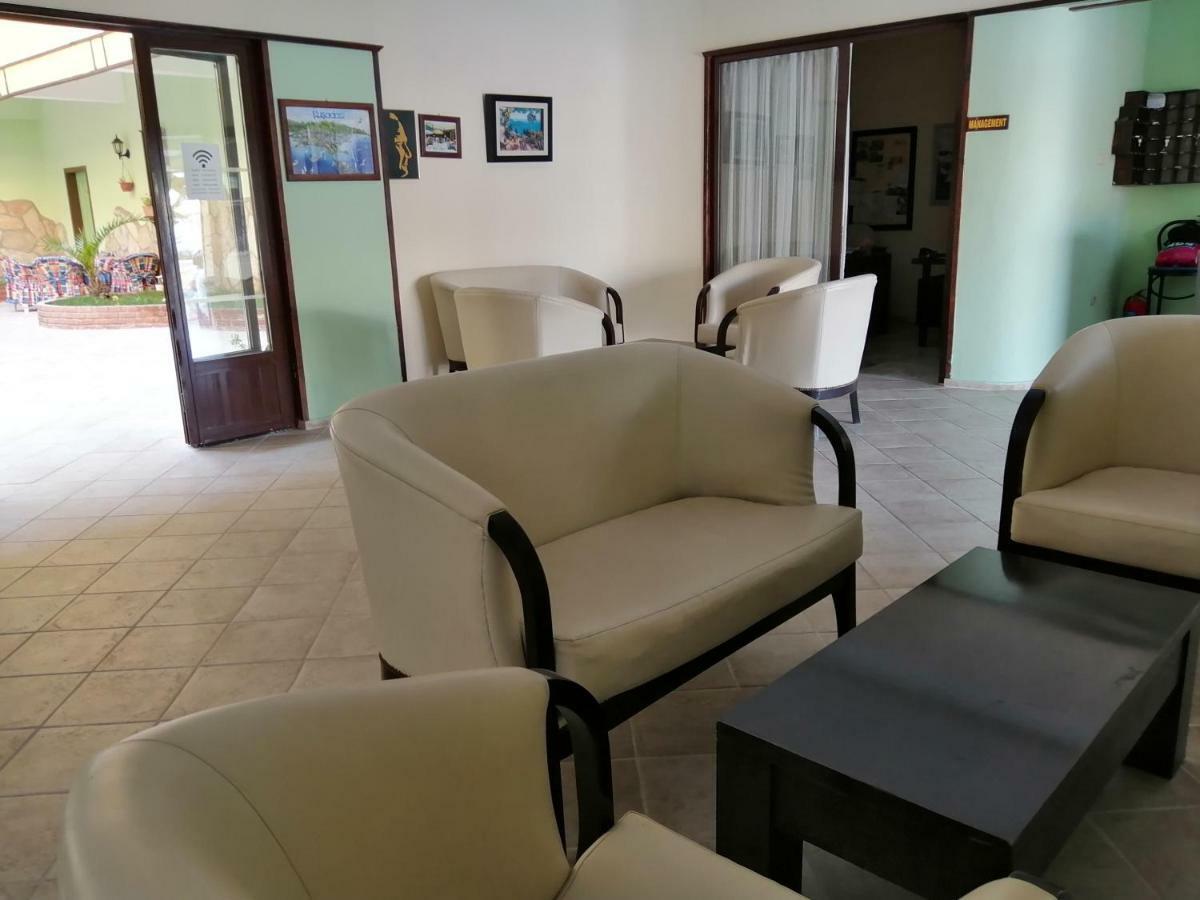 Oya Family Suites Kusadasi Exterior photo